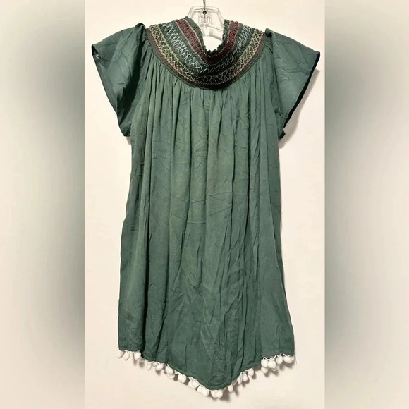 Francesca’s green off the shoulder blouse size S - Picture 4 of 7